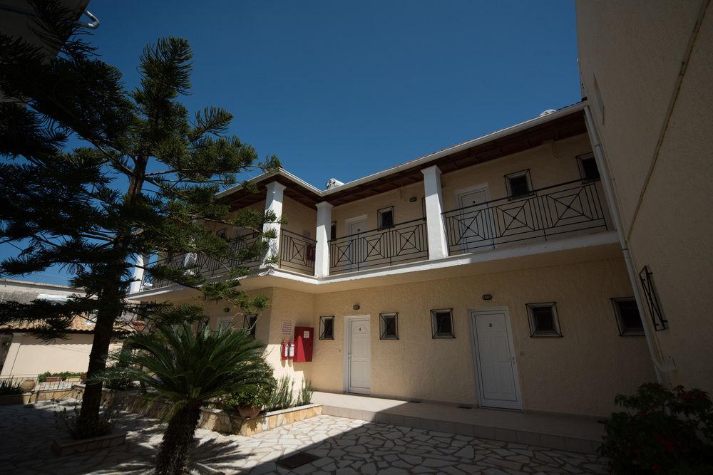 Metaxa Apartments Kávos Esterno foto