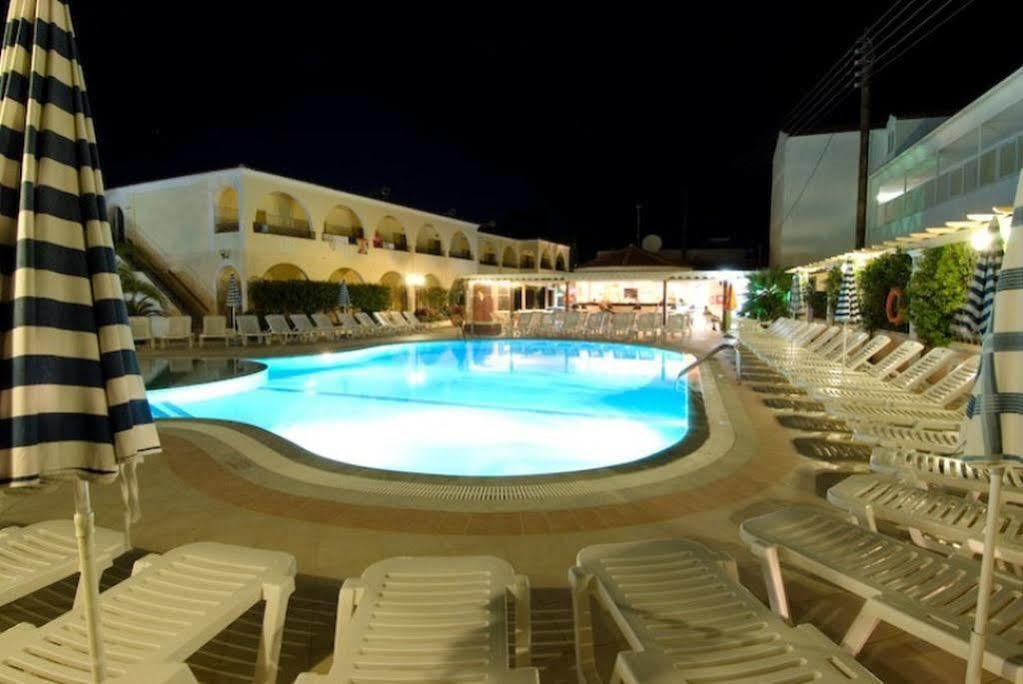 Metaxa Apartments Kávos Esterno foto